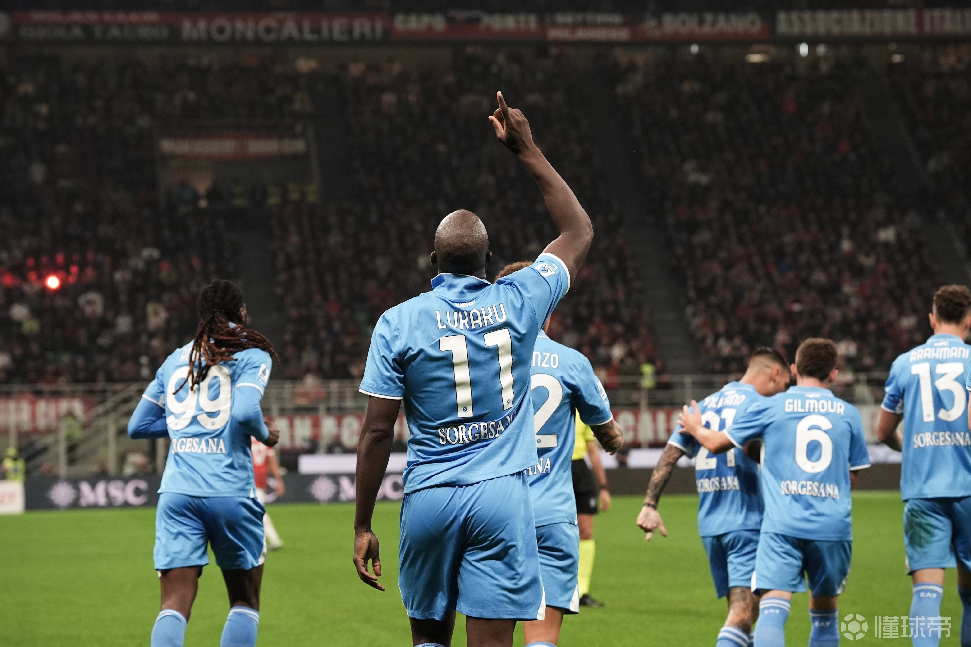 意甲焦点赛事：那不勒斯再续连胜传奇