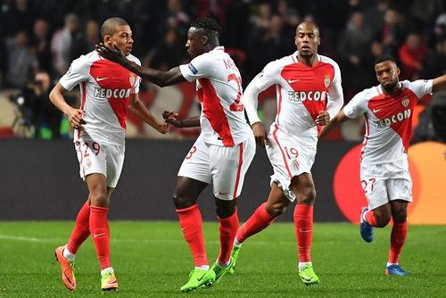 尼斯客场激战摩纳哥,1比2输球 尼斯客场激战摩纳哥,1比2输球