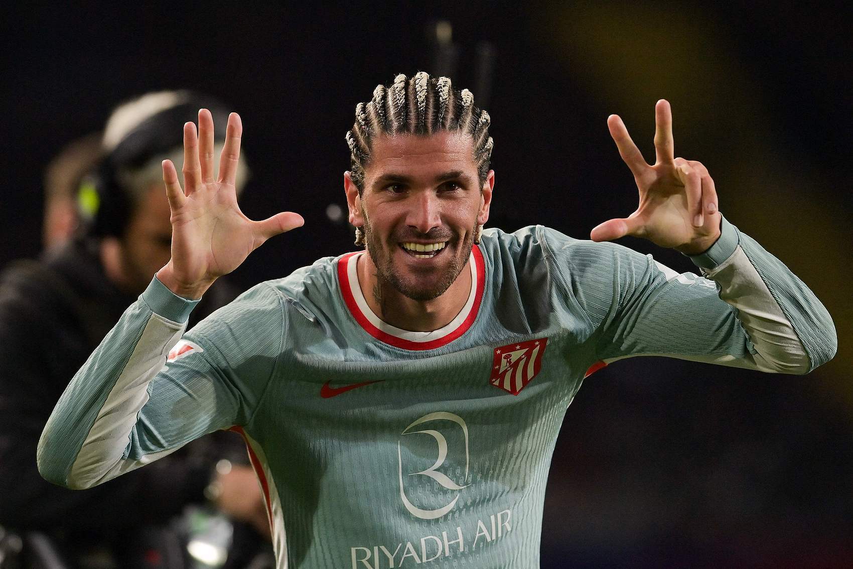 雷速官网下载-西非球队在国际比赛中实现惊人逆袭