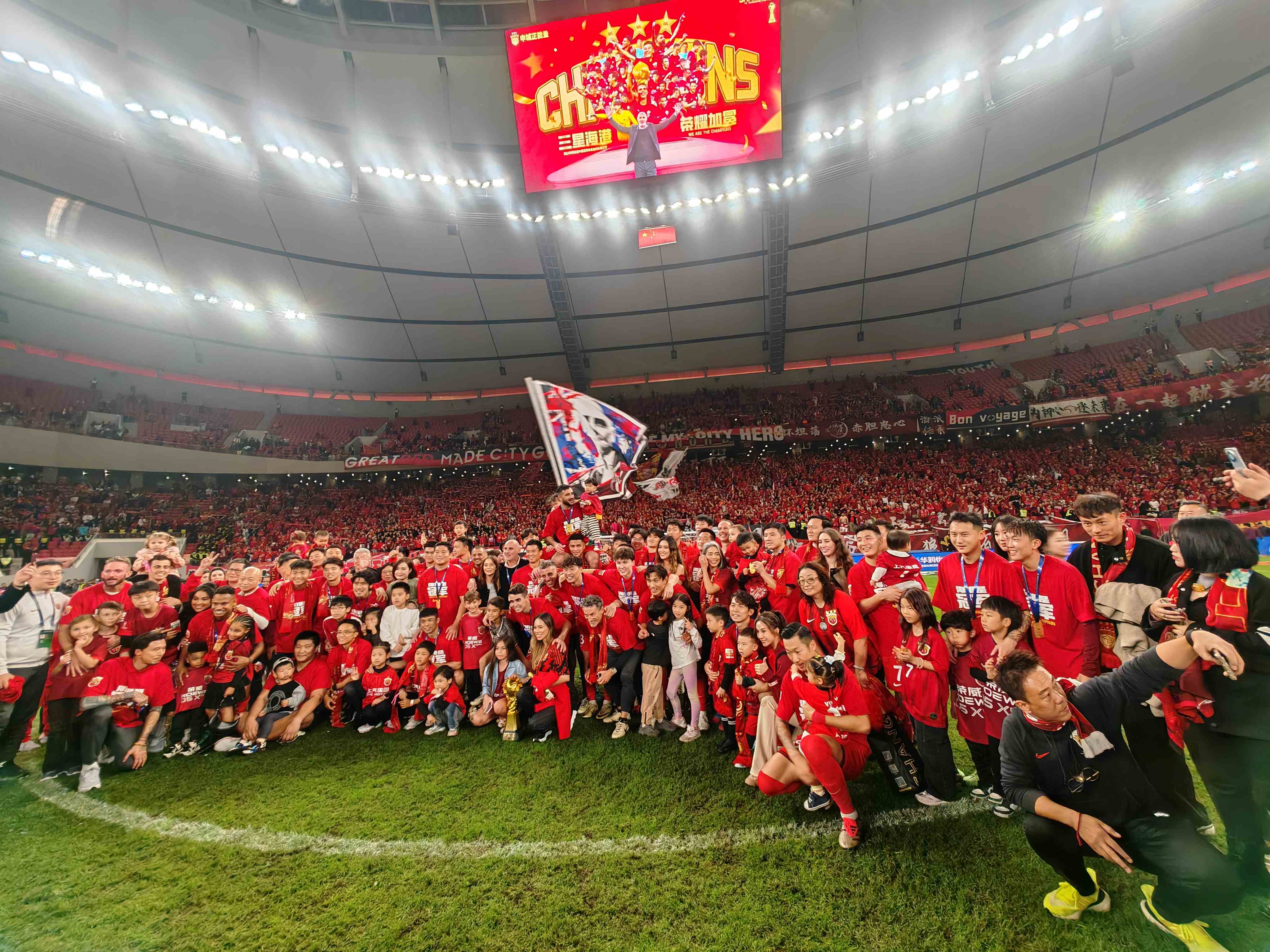 雷速官网-中超俱乐部排名逐渐明晰，球队奋力冲刺冠军