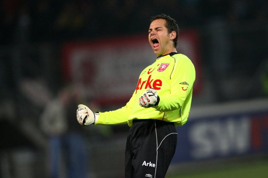 荷甲足球场上主席,精研营造球迷文化 荷甲足球场上主席,精研营造球迷文化