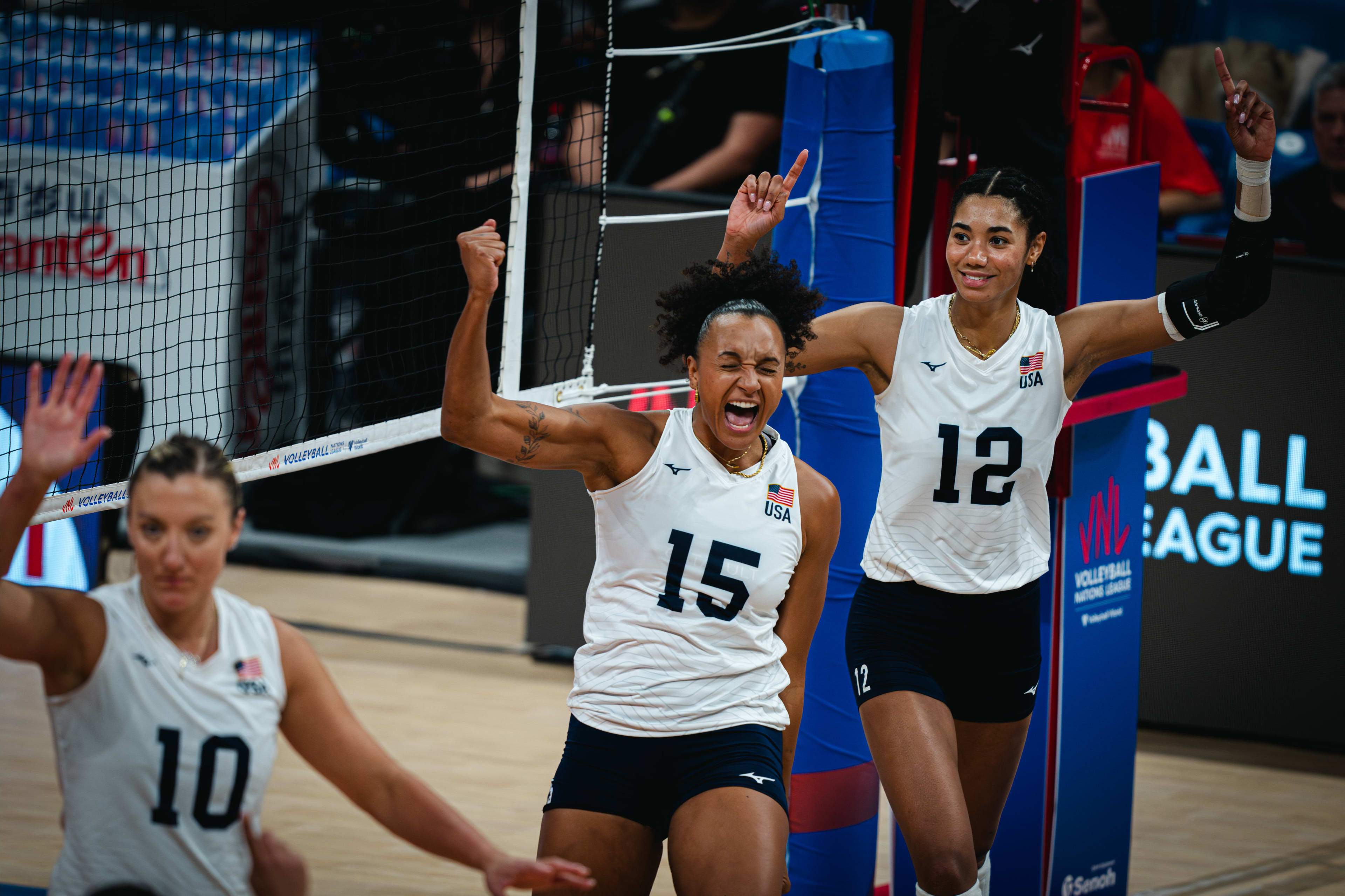 新西兰女排横扫对手,晋级决赛 新西兰女排横扫对手,晋级决赛