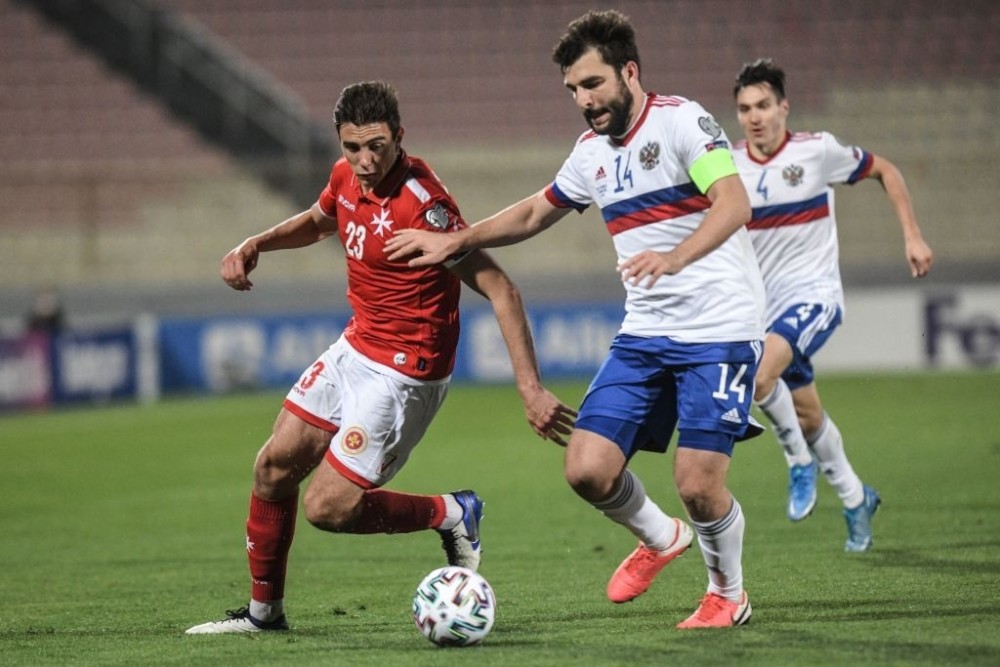 俄罗斯险胜荷兰,逼近小组头名 俄罗斯险胜荷兰,逼近小组头名