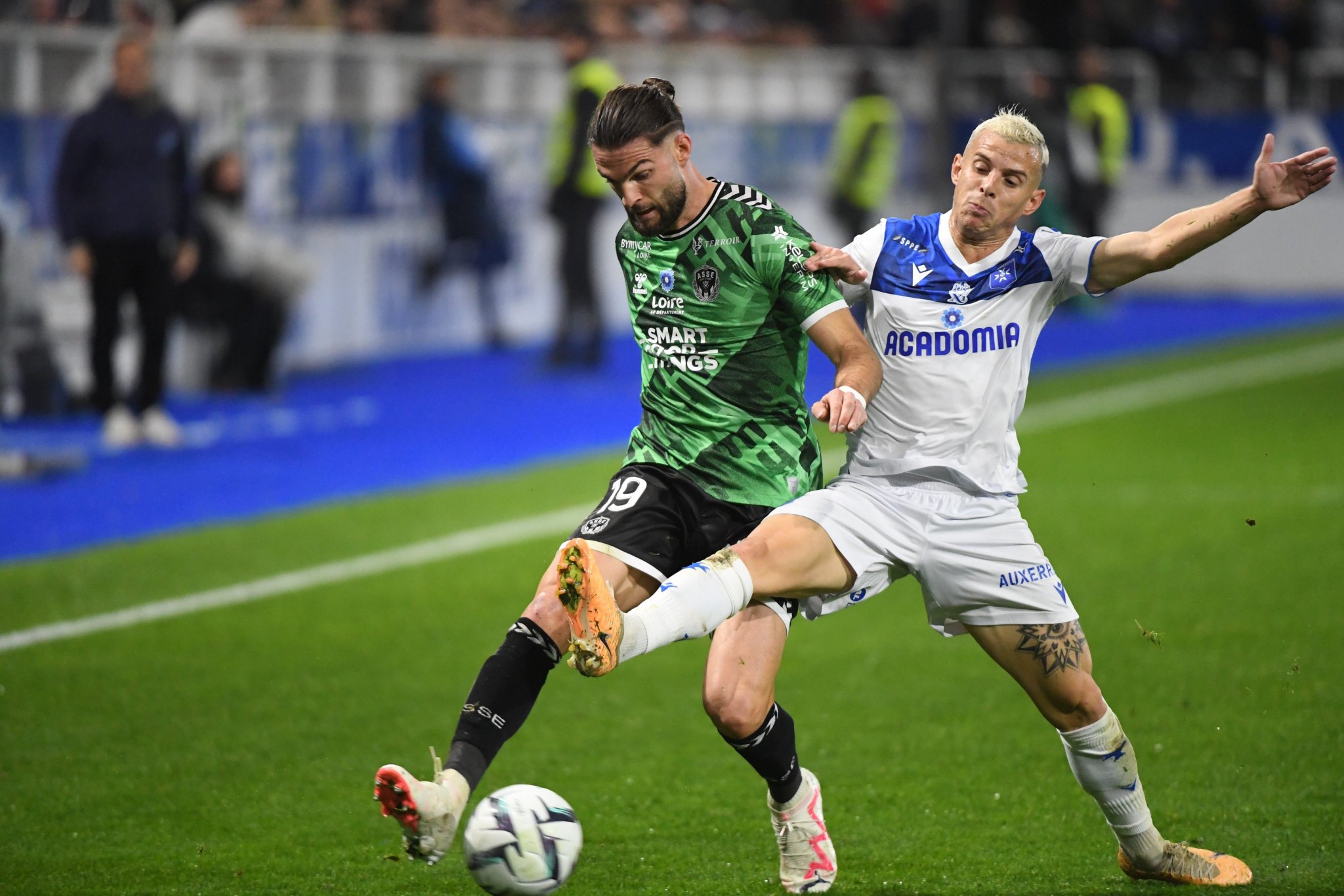 圣埃蒂安主场大胜南特普,积分榜攀升 圣埃蒂安主场大胜南特普,积分榜攀升