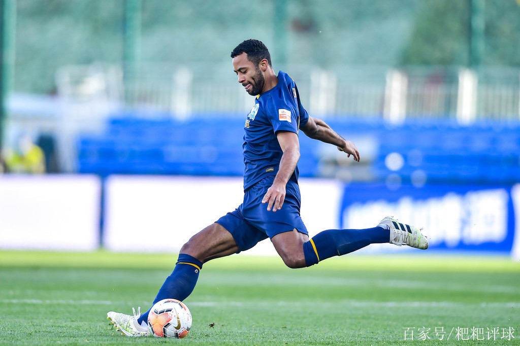 雷速官网-建业主场大胜富力，继续领跑积分榜