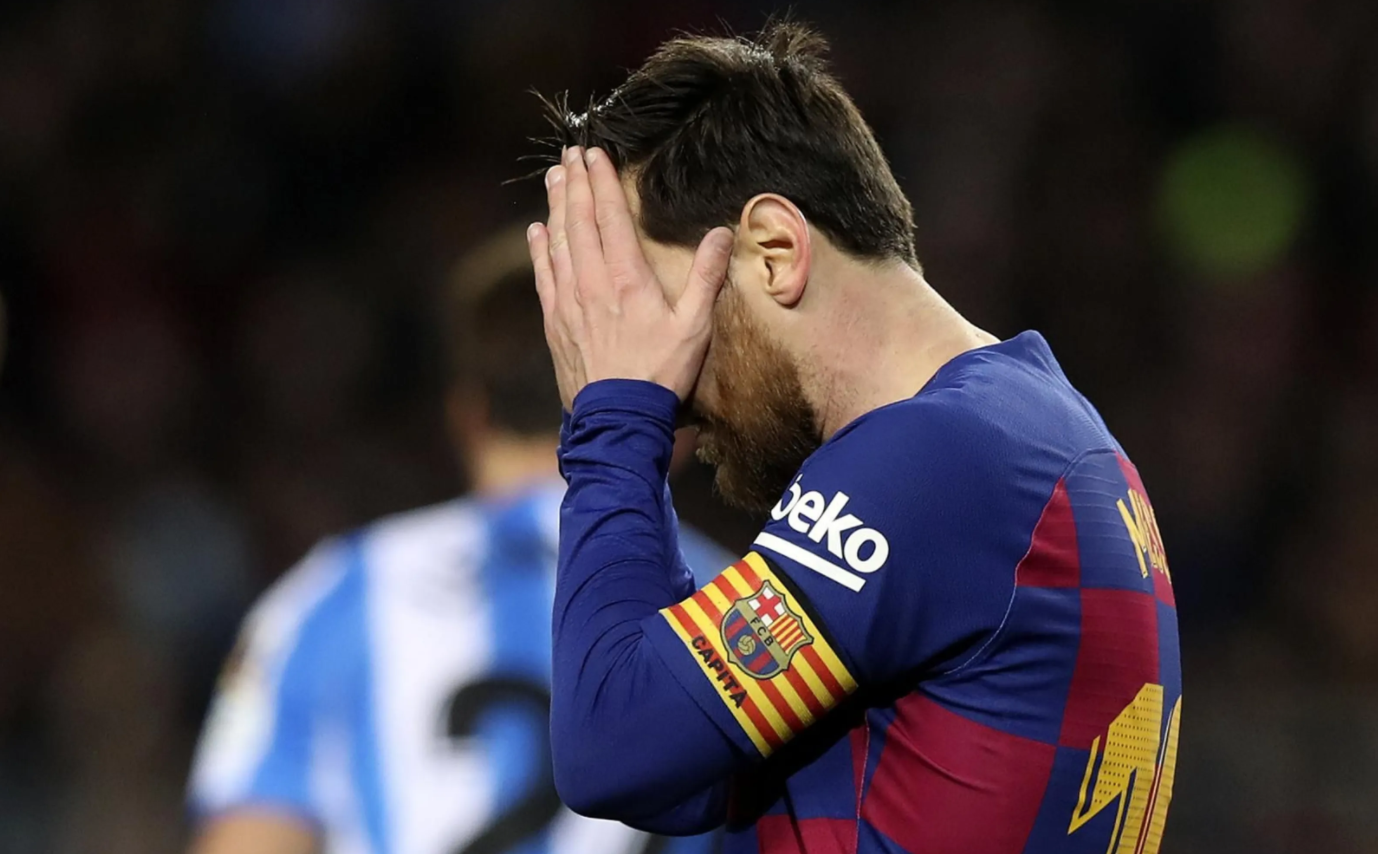 巴萨后防线过于疲软,遭遇连败 巴萨后防线过于疲软,遭遇连败