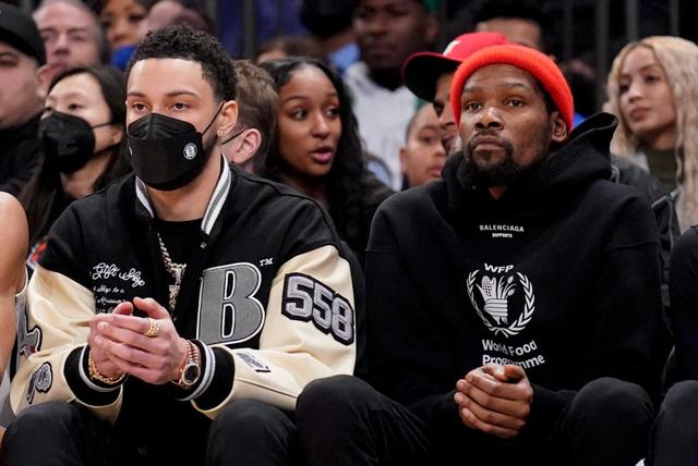 篮网队球迷组织球迷团聚会,一起为球队加油喝彩和祝福 篮网队球迷组织球迷团聚会,一起为球队加油喝彩和祝福