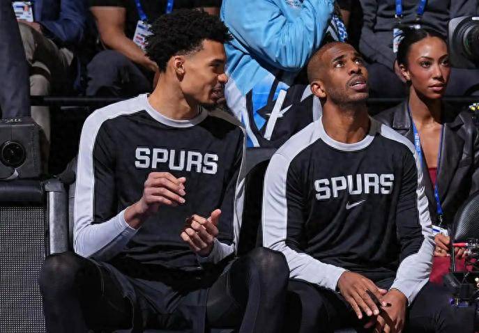 实时点评指导航赛局,赛况变动引发球迷热议 实时点评指导航赛局,赛况变动引发球迷热议