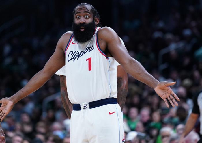 快船队实力碾压灰熊队,成功晋级半决赛 快船队实力碾压灰熊队,成功晋级半决赛