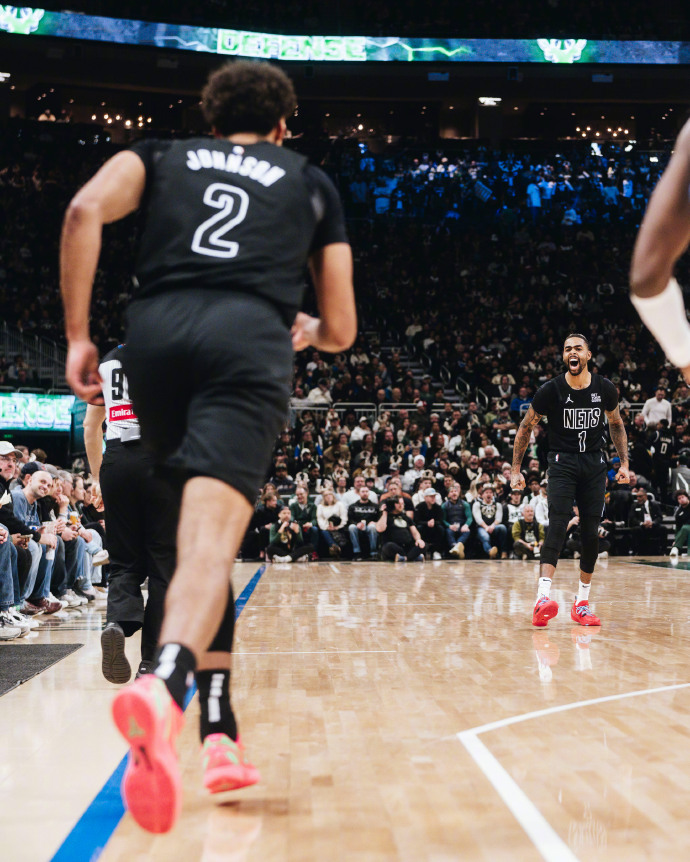 篮网在加时赛中战胜雄鹿,六连胜 篮网在加时赛中战胜雄鹿,六连胜