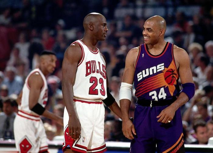 NBA巨星接连砍分,球风飘逸饱观众眼福 NBA巨星接连砍分,球风飘逸饱观众眼福