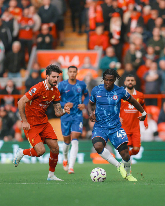 切尔西国脚出战,球队整体实力有所提升 切尔西国脚出战,球队整体实力有所提升