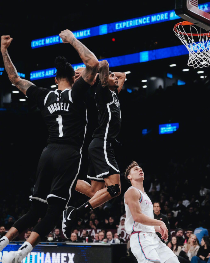 篮网战胜热火,逼近东部决赛 篮网战胜热火,逼近东部决赛