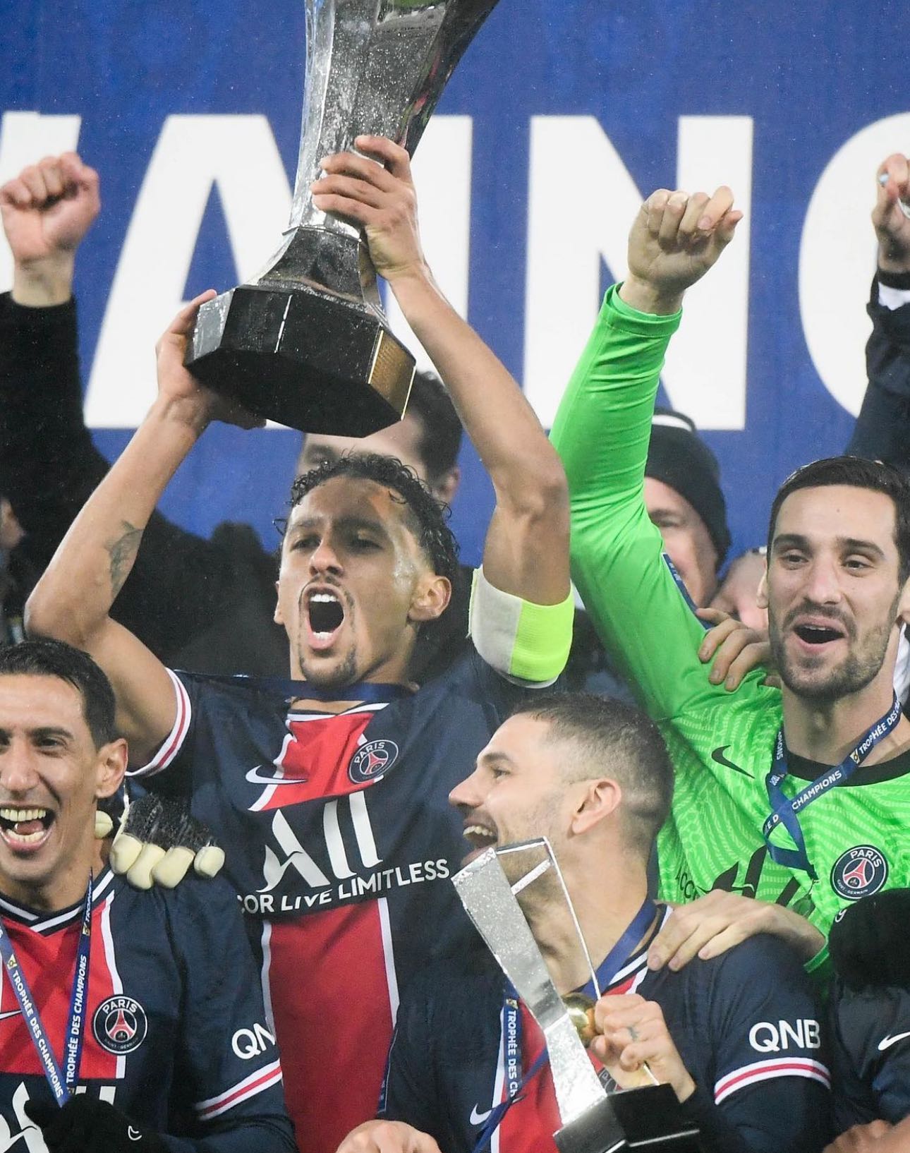 拉科鲁尼亚队备战欧洲足球赛事,冲刺冠军 拉科鲁尼亚队备战欧洲足球赛事,冲刺冠军