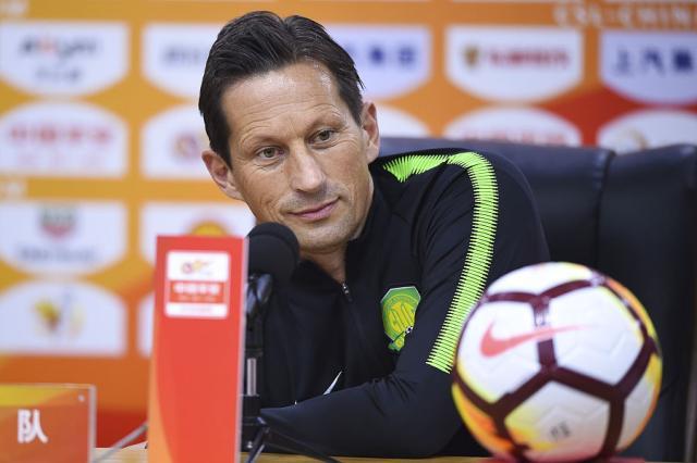 施密特球队胜泰达,保级形势略有改观 施密特球队胜泰达,保级形势略有改观