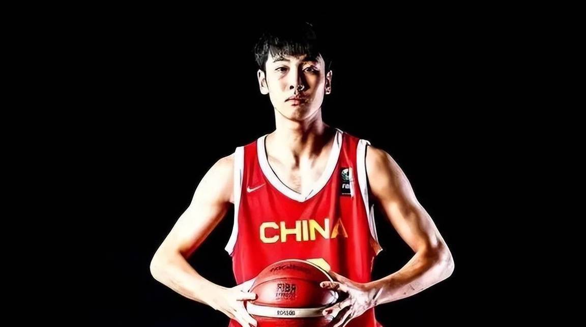 本土球员崭露头角,为球队注入新的活力 本土球员崭露头角,为球队注入新的活力