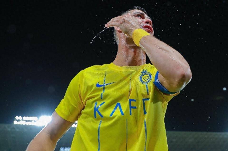 杜尚别在激烈比赛中取得胜利 杜尚别在激烈比赛中取得胜利