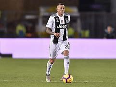 贝纳鲁斯队实力出众,获得惊喜胜利 贝纳鲁斯队实力出众,获得惊喜胜利