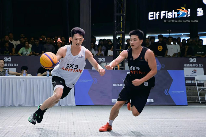 体坛瞩目篮球赛事吸引球迷热烈掌声