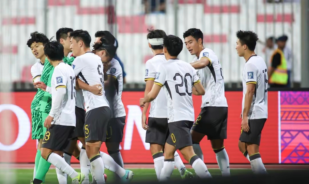 重庆当代力帆客场不敌青岛黄海，遭遇客场失利