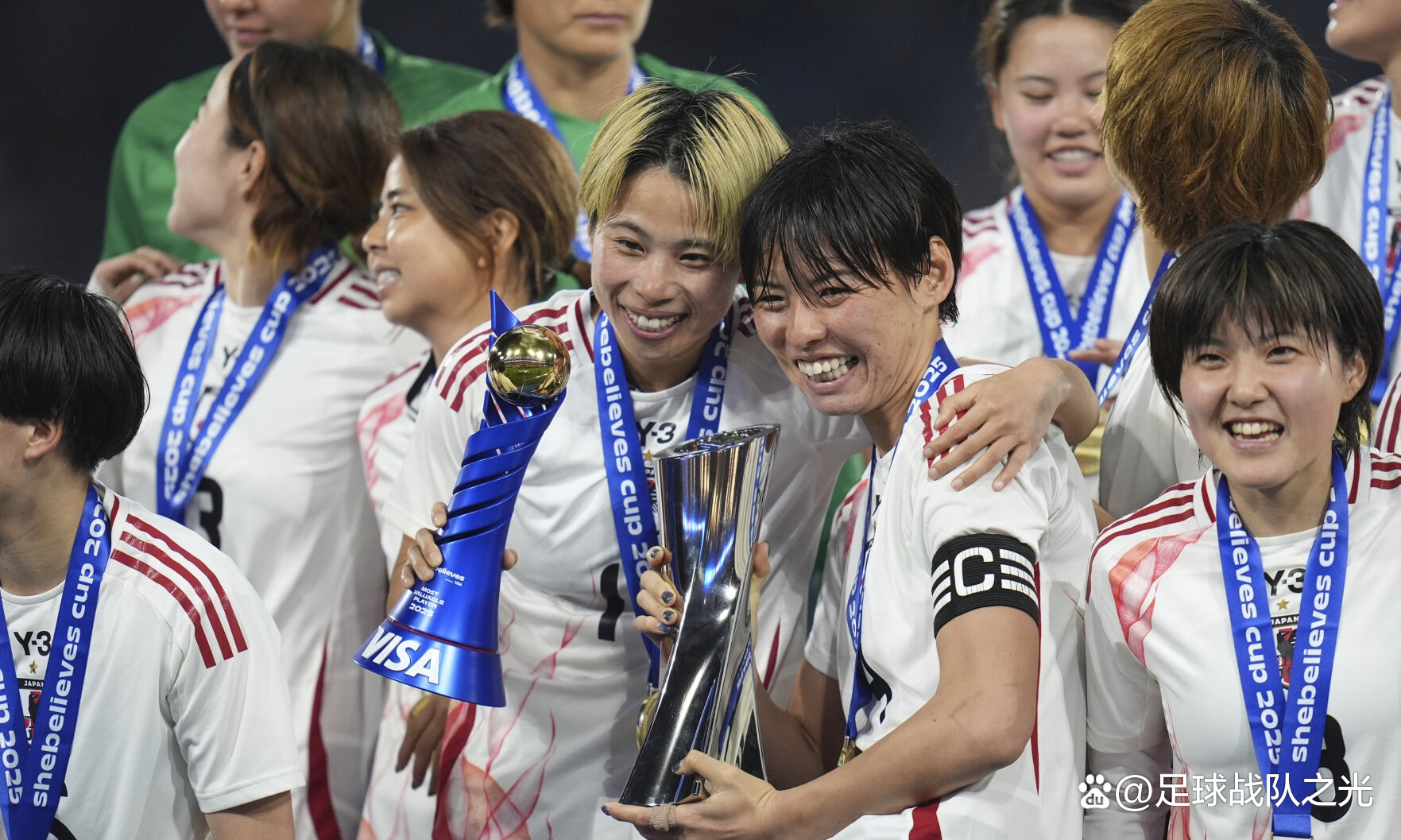 女足比赛完美终结! 女足比赛完美终结!