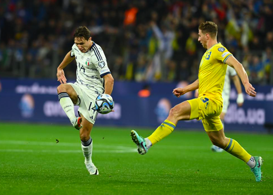 欧预赛擂台盛大,球场上华丽巅峰对决 欧预赛擂台盛大,球场上华丽巅峰对决