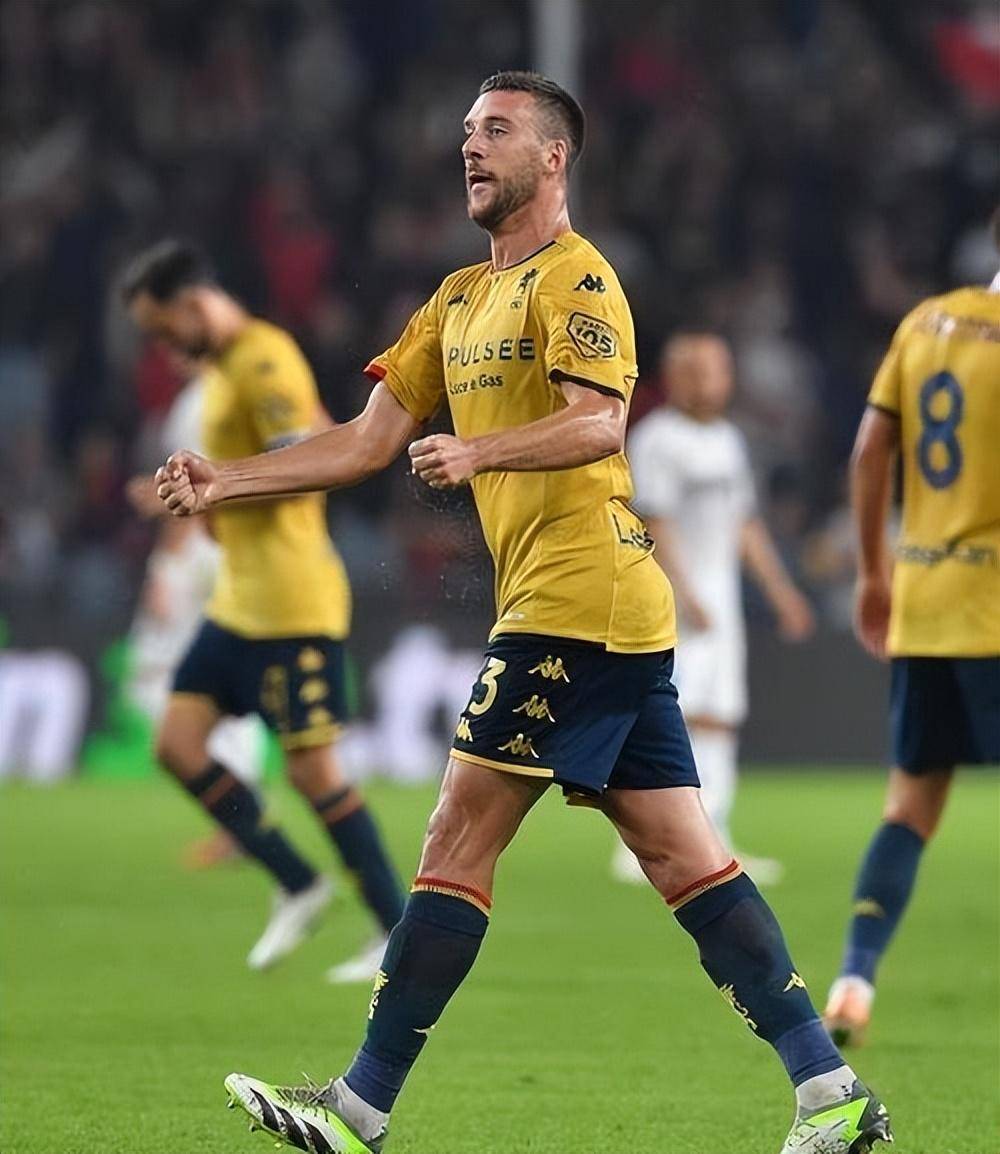 那不勒斯赢得胜利,继续领跑积分榜 那不勒斯赢得胜利,继续领跑积分榜