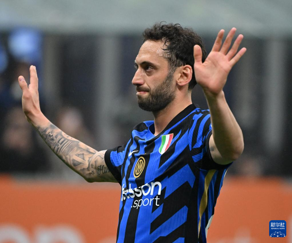 意大利足球神话:国际米兰轻松取胜 意大利足球神话:国际米兰轻松取胜