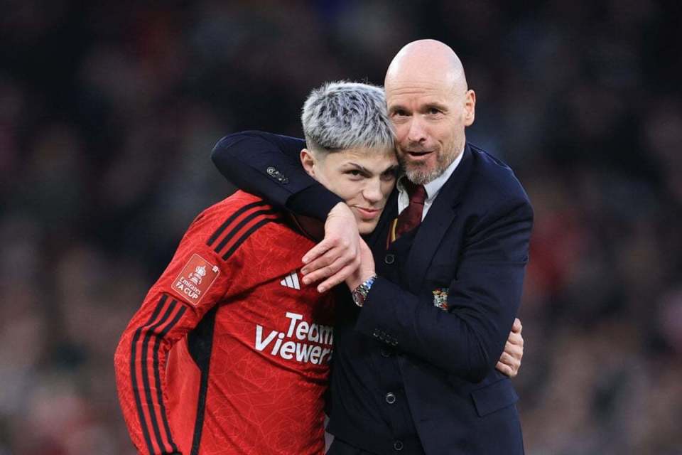 曼联客场战胜热刺,保持不败记录 曼联客场战胜热刺,保持不败记录