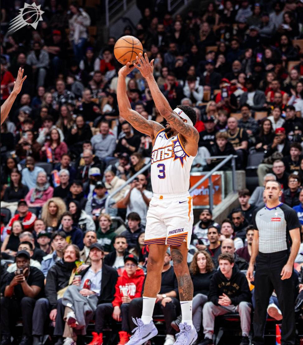 太阳惨败猛龙,布克独缺得分 太阳惨败猛龙,布克独缺得分