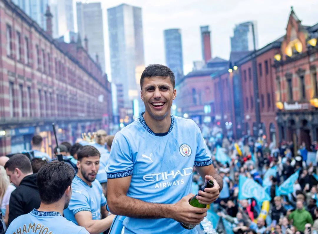 英超老将宣布退役!切尔西功勋告别球场,感谢球迷 英超老将宣布退役!切尔西功勋告别球场,感谢球迷