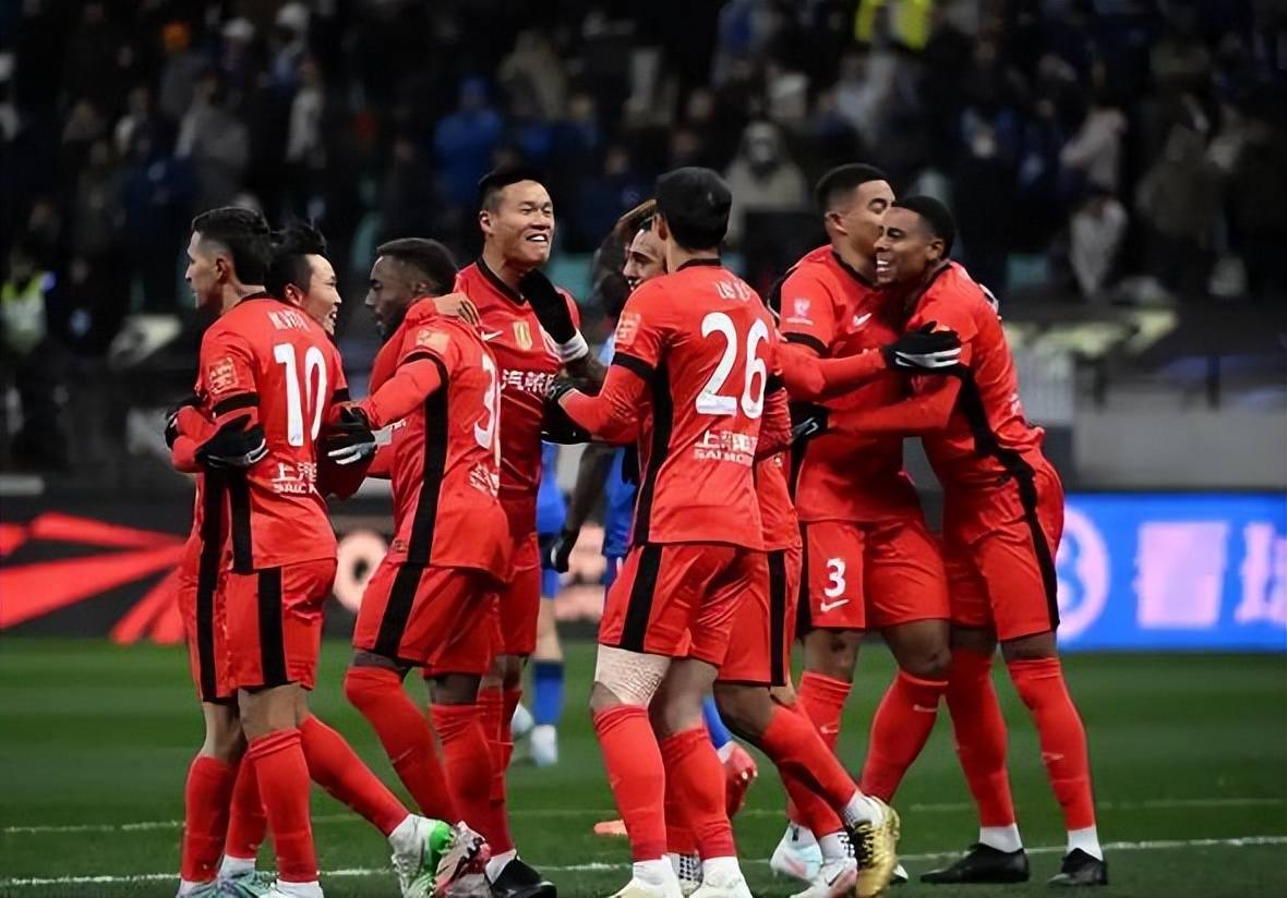 一支实力强劲的球队在明日比赛中将迎战对手 一支实力强劲的球队在明日比赛中将迎战对手