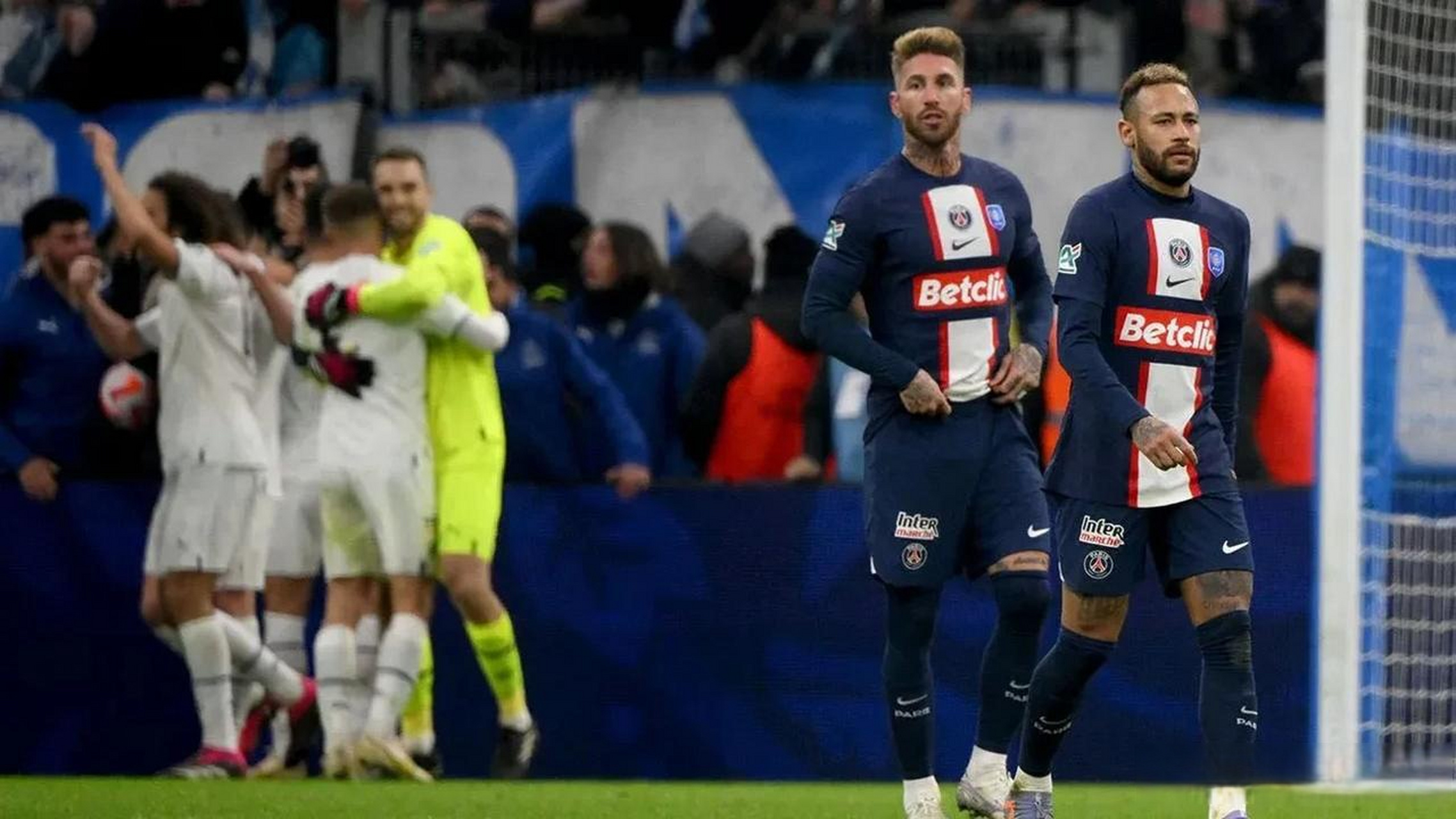 波尔多被马赛逼平,球队表现有待提升 波尔多被马赛逼平,球队表现有待提升