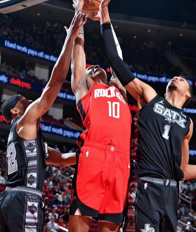 火箭队场面上空砍力量急不可挡,保持势头油然而生迎新 火箭队场面上空砍力量急不可挡,保持势头油然而生迎新