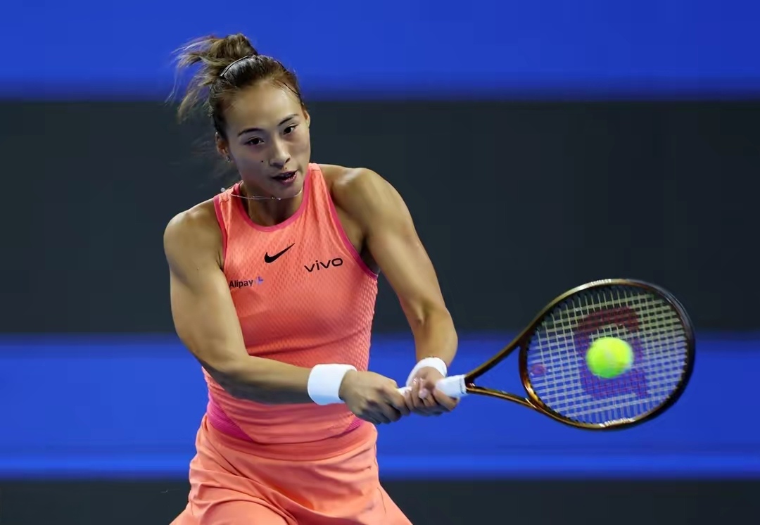 网球女单决赛:俄罗斯选手问鼎 网球女单决赛:俄罗斯选手问鼎