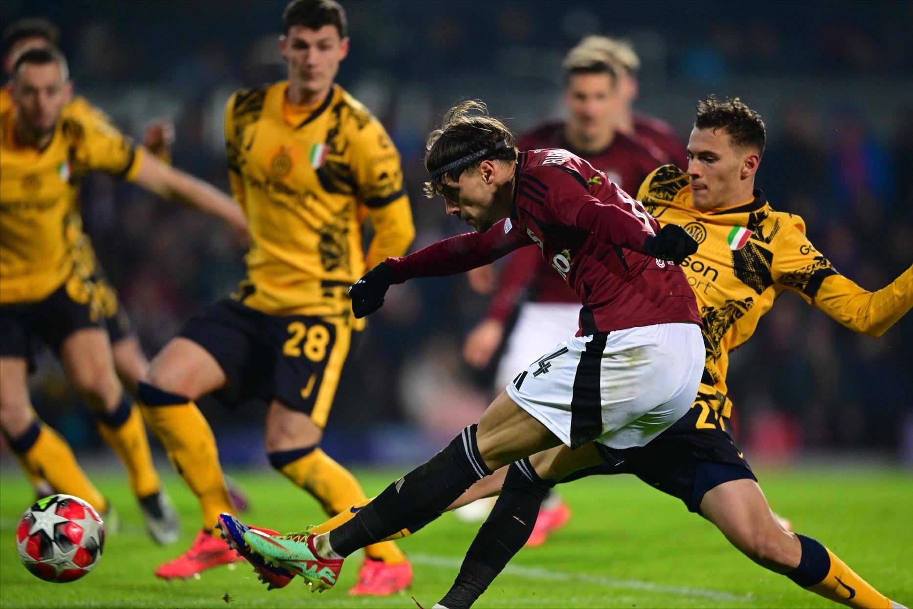 勒沃库森主场大胜，豪取三分奠定阵脚