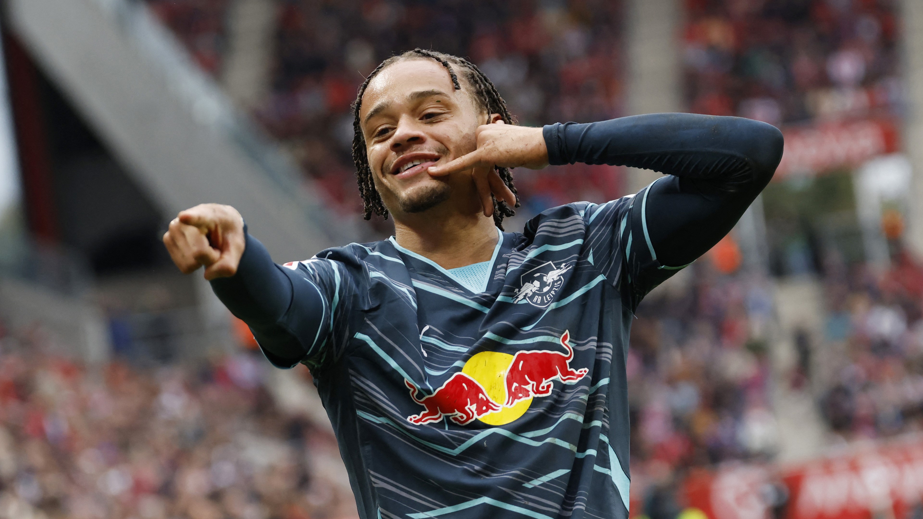 RB莱比锡客场遭遇惨败,积分榜前景堪忧 RB莱比锡客场遭遇惨败,积分榜前景堪忧