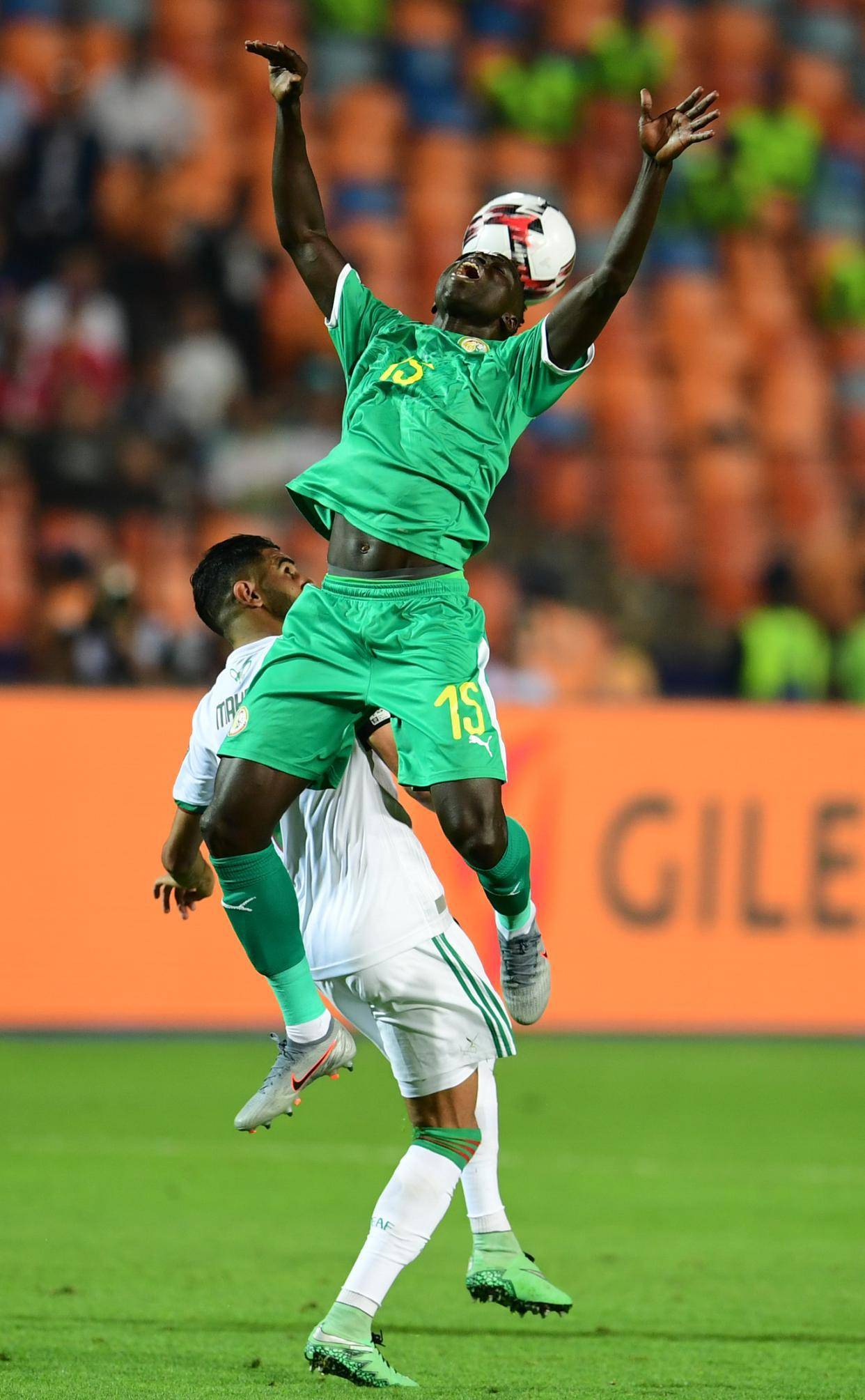 阿尔及利亚队遭遇寒流,遗憾止步 阿尔及利亚队遭遇寒流,遗憾止步