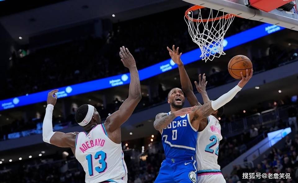 雷速官网下载-雄鹿中锋连续砍分，带领球队取得胜利