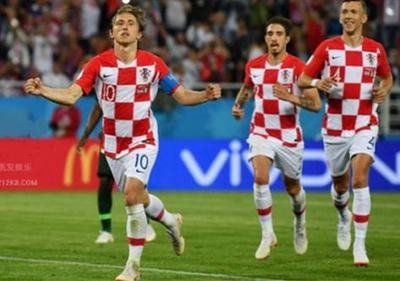 斯洛伐克在主场险胜斯洛文尼亚,实力相近 斯洛伐克在主场险胜斯洛文尼亚,实力相近