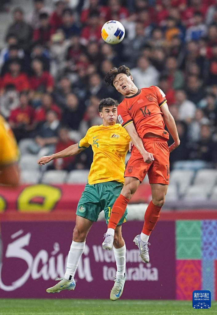 国内足球豪门交锋，一触即发！