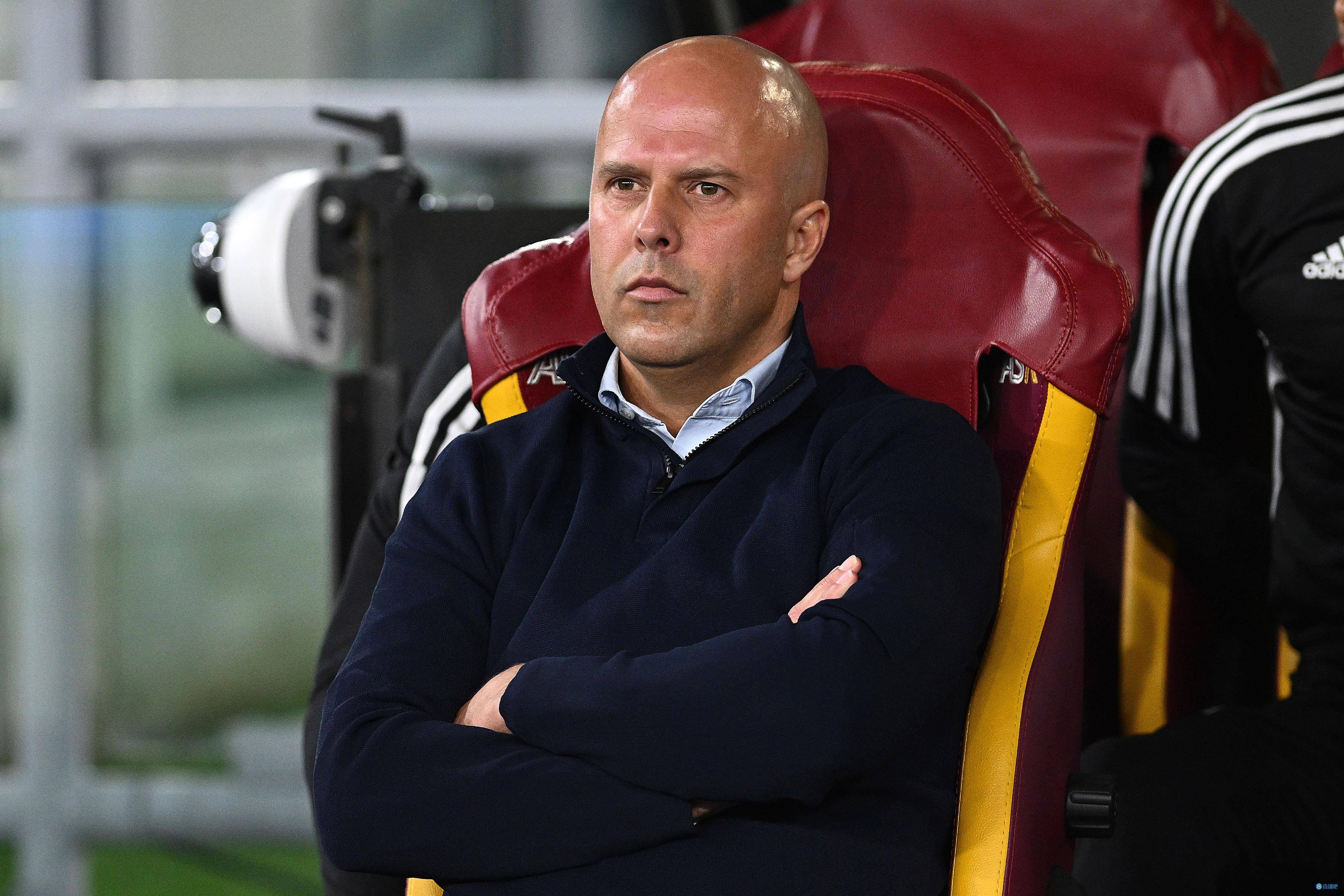 利物浦主力中场受伤,球队整体实力有所下降 利物浦主力中场受伤,球队整体实力有所下降