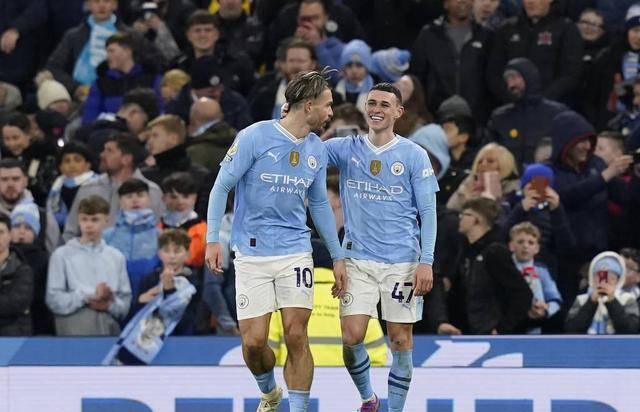 曼城势不可挡，再次大胜对手