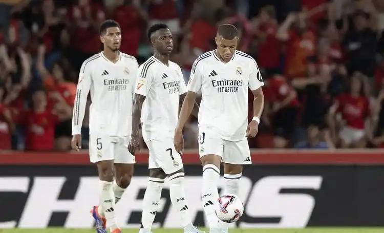 雷速-欧洲足球联赛季后赛即将到来，球迷期待