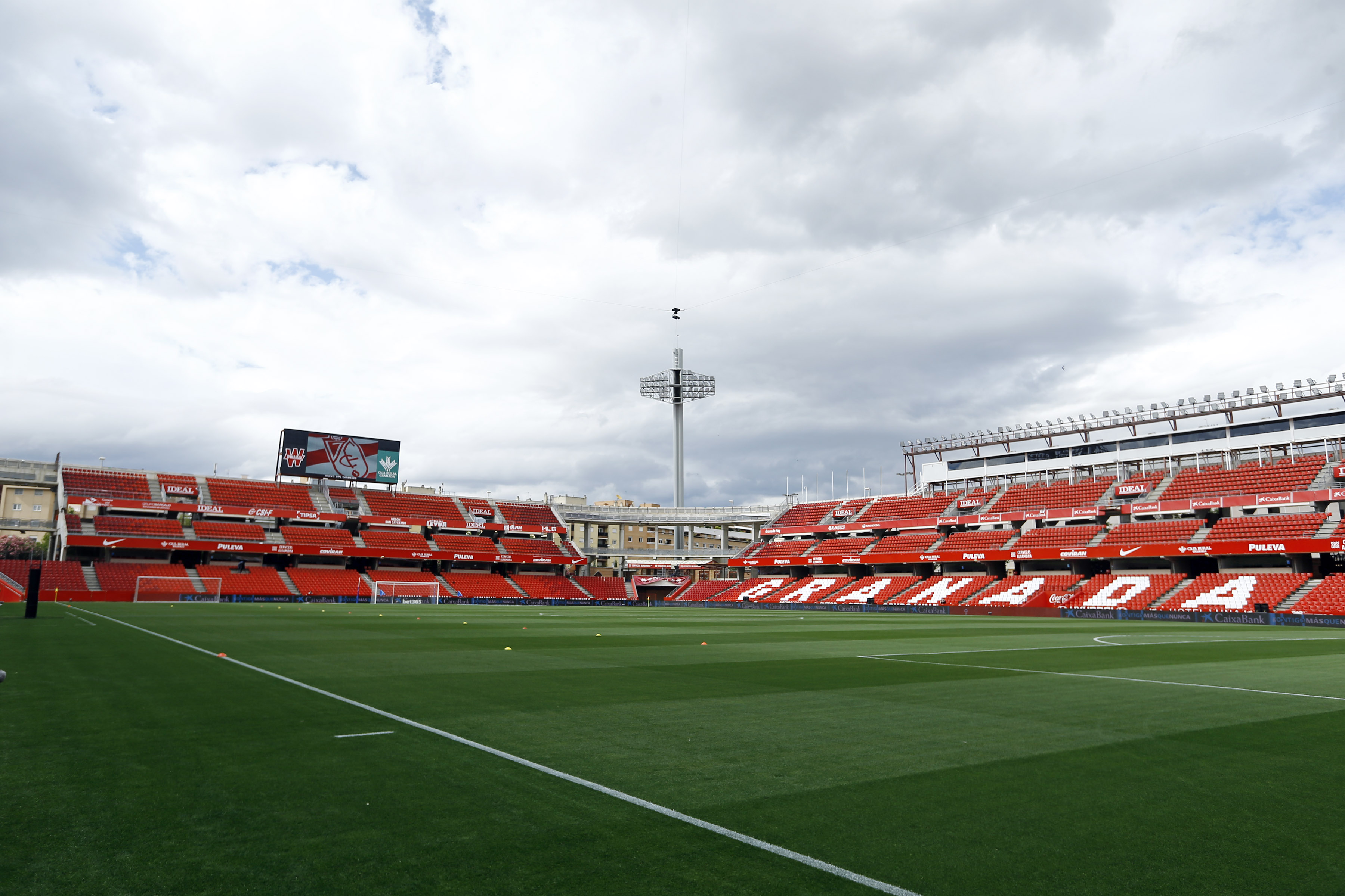 格拉纳达主场取胜,保持不败纪录 格拉纳达主场取胜,保持不败纪录