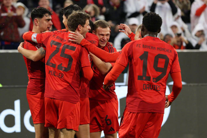 拜仁慕尼黑主帅大秀战术手腕，引起广泛关注