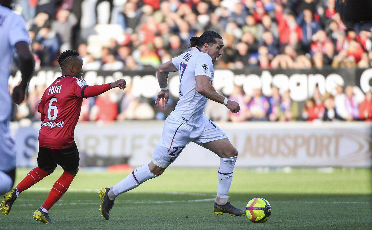 佛罗伦萨中场退役,球队阵容再度调整 佛罗伦萨中场退役,球队阵容再度调整