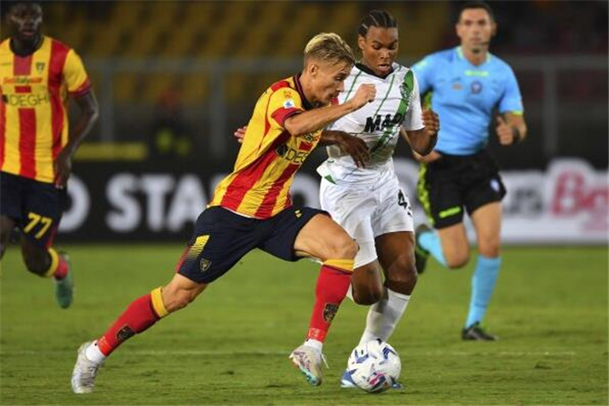 意甲联赛的胜负悬念引发球迷赌注热 意甲联赛的胜负悬念引发球迷赌注热