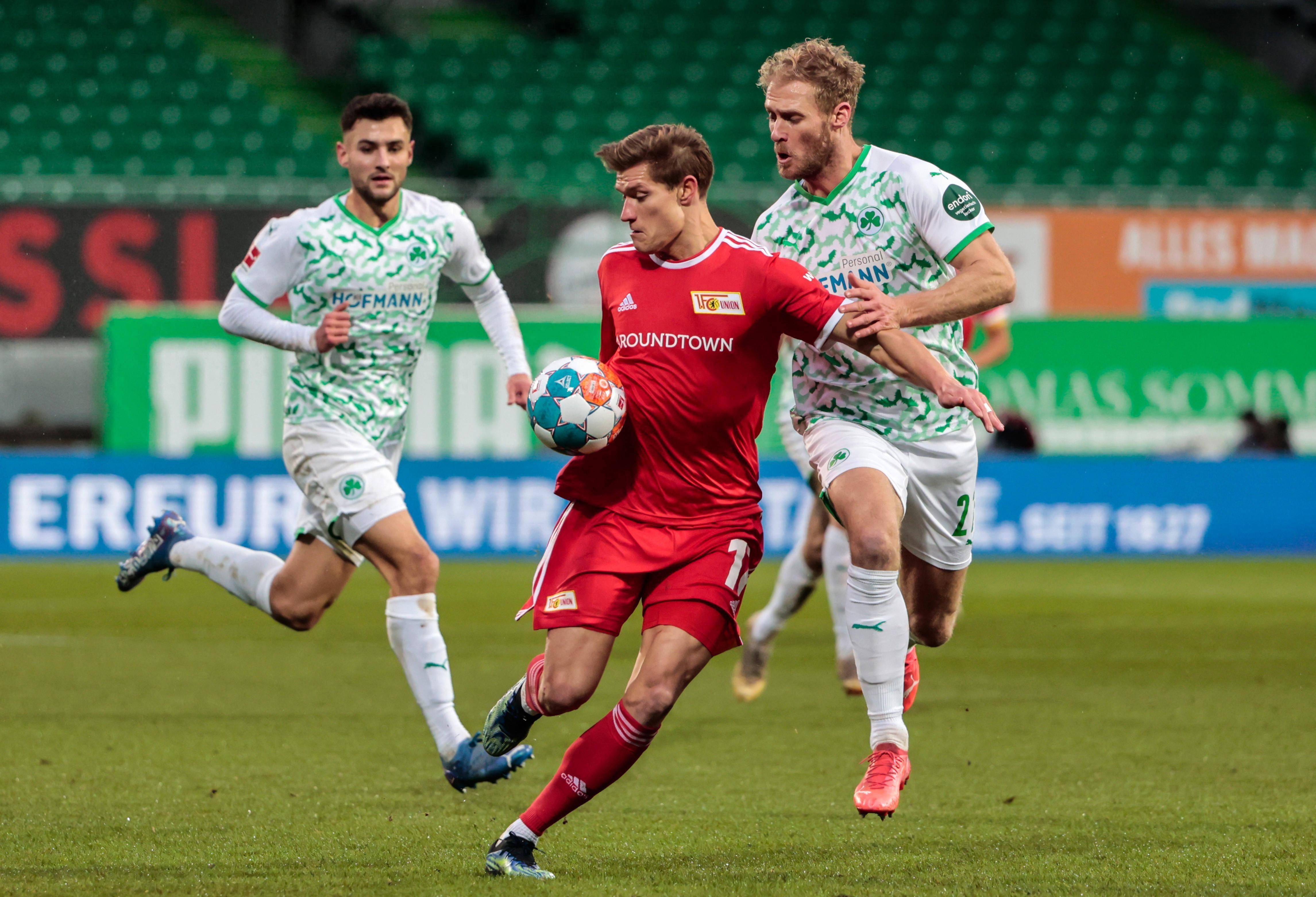 弗赖堡主帅赞扬球队表现,锋线进攻力量强大 弗赖堡主帅赞扬球队表现,锋线进攻力量强大