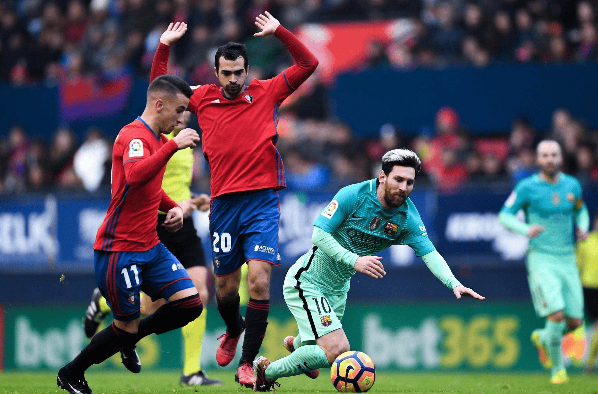 巴伦西亚主场不敌对手,实现赛季首败 巴伦西亚主场不敌对手,实现赛季首败